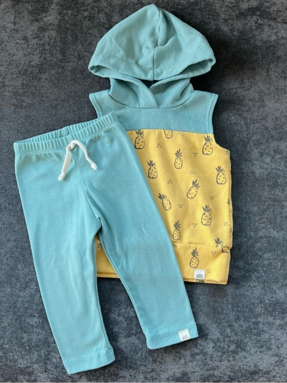 Little Road Co Pineapple Hooded Sleeveless Top and Leggings Set Size 12-18 Month